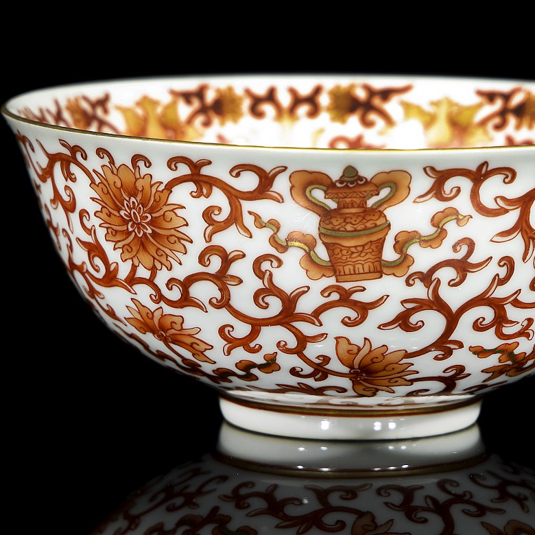 Cuenco de porcelana con esmalte rojo-hierro, con marca Daoguang - 2