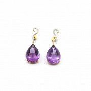 Earrings in 18 k yellow gold with amethysts and diamonds.