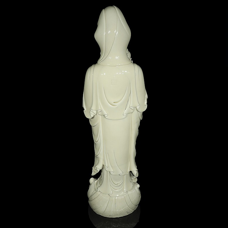 Escultura de Guanyin en porcelana vidriada, S.XX - 9