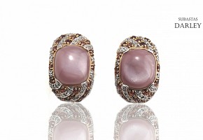 Earrings with mother-of-pearl, natural rose and garnets