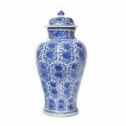 A blue and white porcelain Tibor, Jingdezhen, Qing dynasty