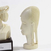 Two figures of African ivory - 1