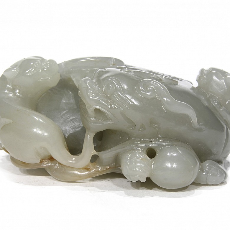 Figura de jade tallado, dinastía Qing.