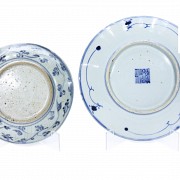Two plates, blue and white porcelain, 19th century - 3