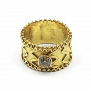 Ring in 22k yellow gold with diamond - 1