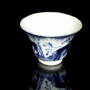 Small porcelain cup, blue and white, Qing dynasty