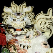 Chinese decorative porcelain lion, 20th century.
