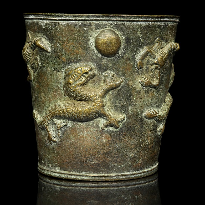 Asian bronze vessel 