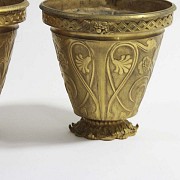 Pair of golden bronze pots. - 3