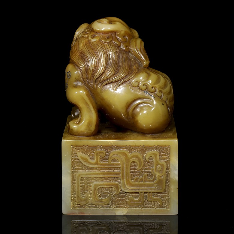 Stamp with lion in stone, 20th century - 4