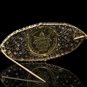 Broche de oro amarillo 18 k con moneda