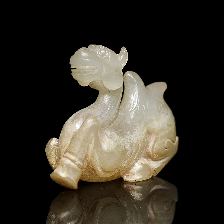 Carved jade camel figure, Tang dynasty - 3
