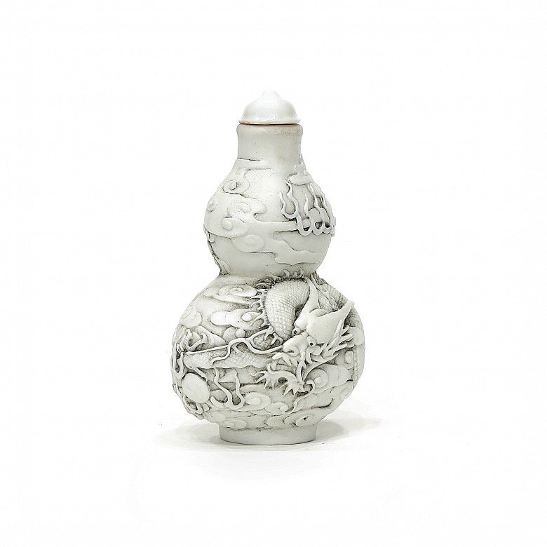 Botella de rapé en porcelana biscuit, Jingdezhen, Chen Guo Zhi, s.XIX