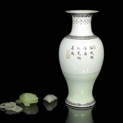 Lote de objetos decorativos de porcelana y jade, S.XX - 1
