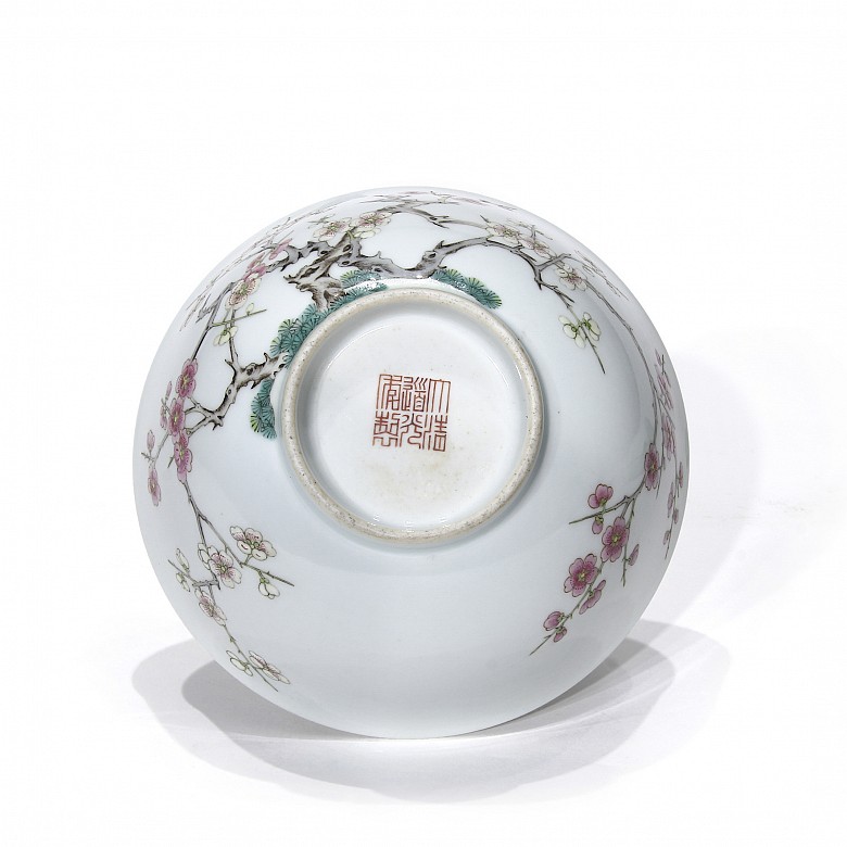 Bowl with cherry blossoms, 20th century