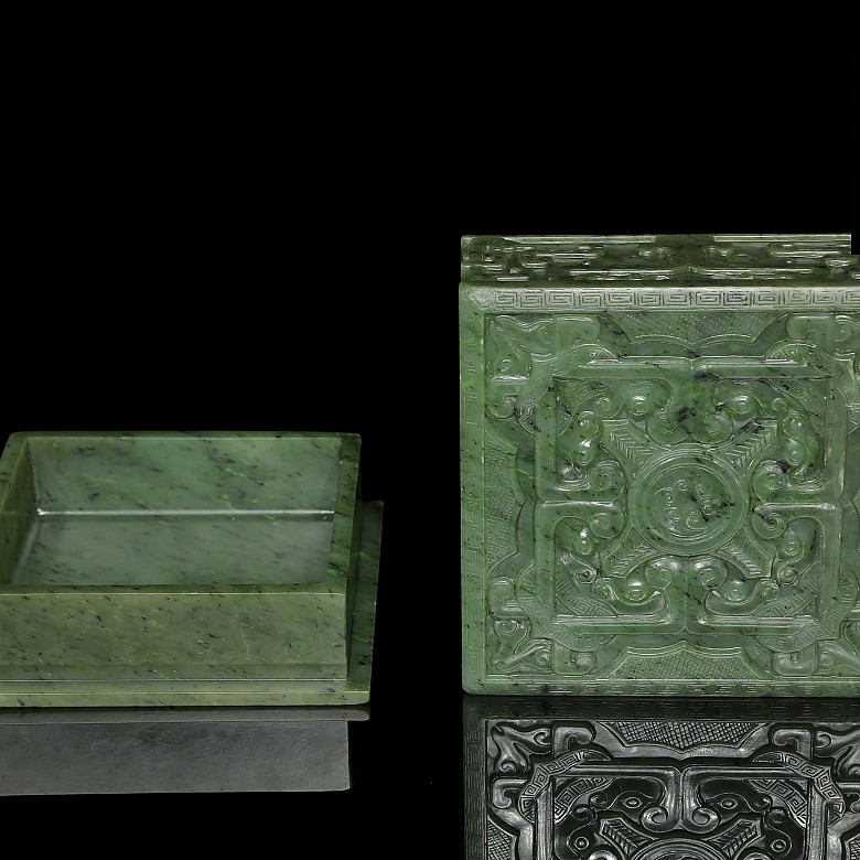 Caja de jade verde tallado, S.XIX - XX