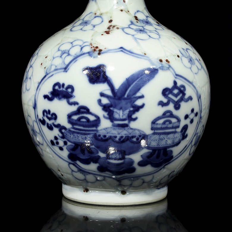 Porcelain enamelled high-necked vase, 20th century - 6
