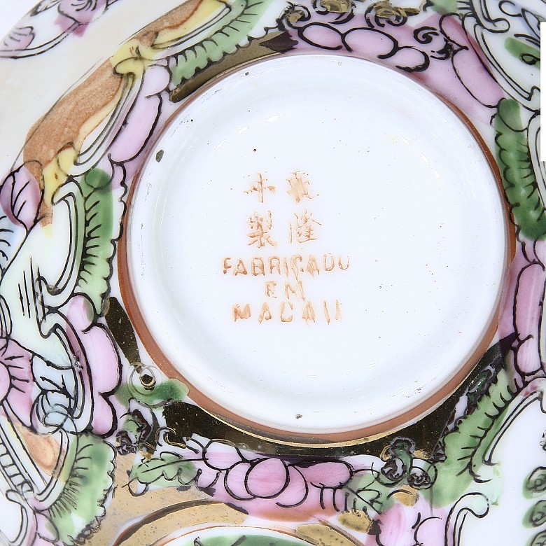 Macao porcelain set.