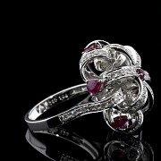 Ring in 18k white gold, diamonds and rubies - 2