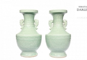Pair of vases, green, s.XX