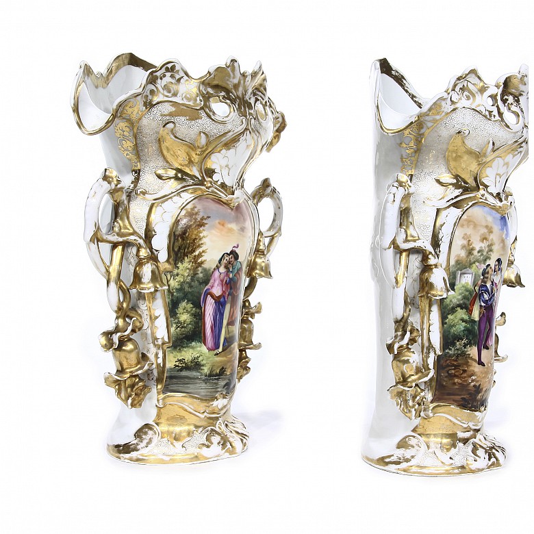 Pair of Elizabethan porcelain vases, 19th c. - 2
