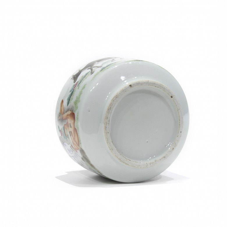 Pequeña vasija de porcelana esmaltada, s.XX