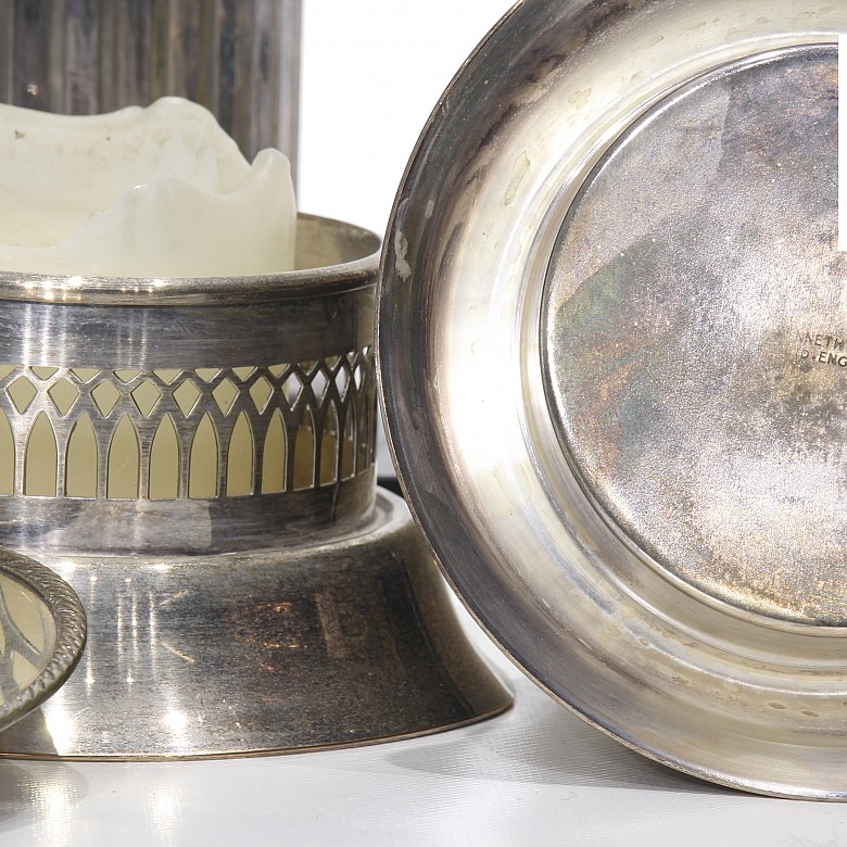 Set of Bulgari silver candleholders and other candleholders and plates, 20th century - 6