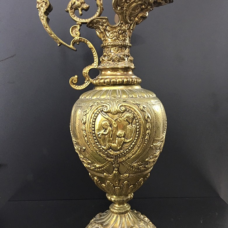 Beautiful bronze amphora - 1