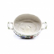 Italian porcelain bowl with handles. s.XX - 1