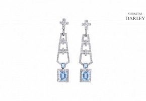 18k white gold earrings with blue topazes and diamonds