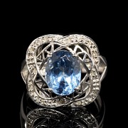 Ring in 18k white gold with blue topaz and diamonds - 1