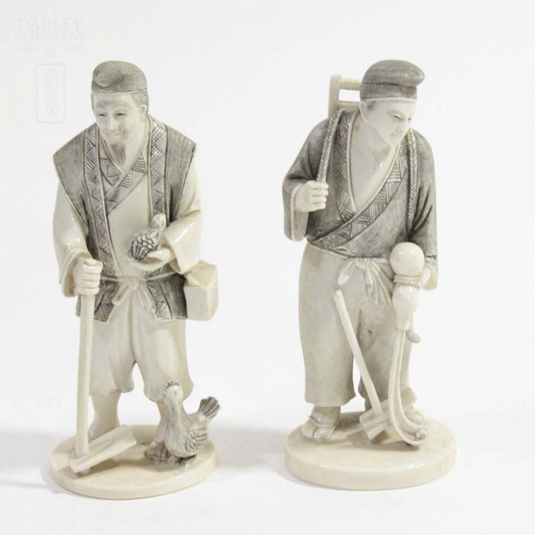 Two Japanese farmers of ivory - 1