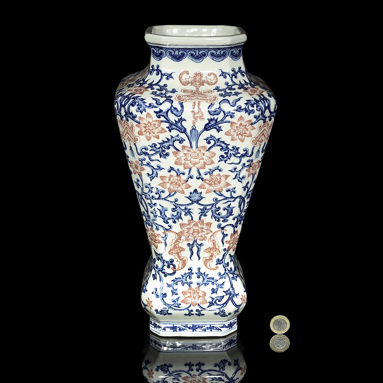 Square vase in blue, red and white, 20th century - 7