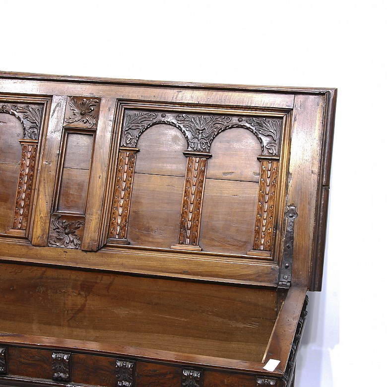 Arca de novia catalana, madera de nogal, s.XVII
