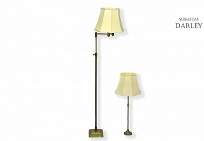 Dos lamparas de pie decorativas, S.XX