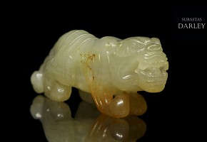 Figura de bestia mítica en jade tallado, dinastía Han