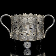 Silver chinese vessel 