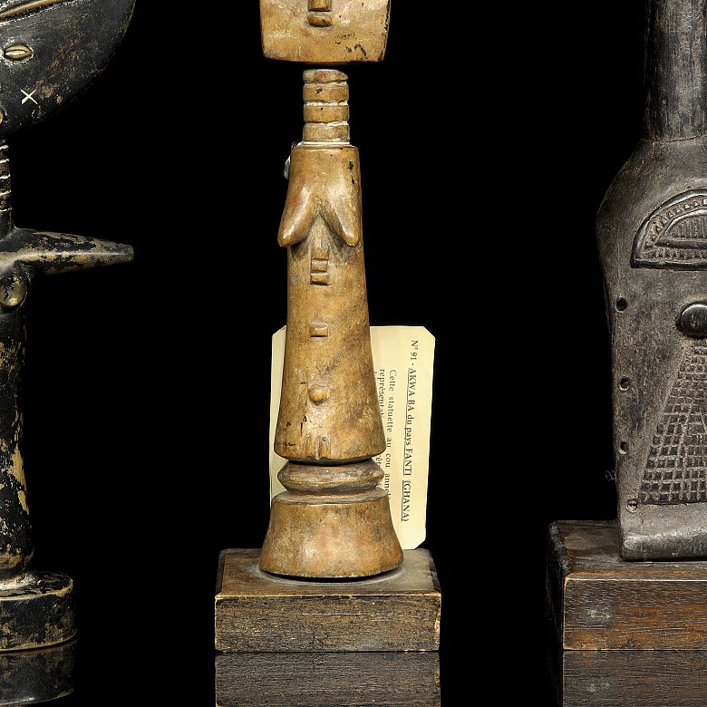 Conjunto de tres esculturas africanas, s.XX