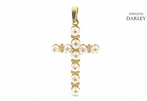 Cross in 18k yellow gold and ten pearls