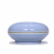 Caja de porcelana china vidriada en azul, s.XX