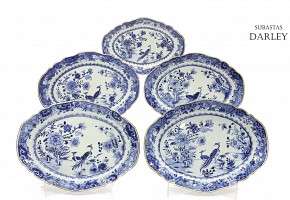 Group of Chinese export oval serving dishes, qianlong period (1736-1795)