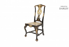 Carved wooden chair, following Chippendale models, ffs.s.XVIII