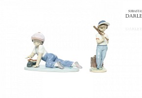 Lot of two Lladró collection figures