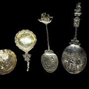Lote de cucharas decorativas de plata alemana, S.XIX