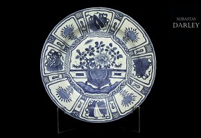 Plato de porcelana azul y blanco, S.XX