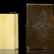 Book and leather-covered box, 19th century - 3