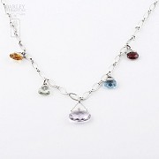 Mixed gems and diamonds necklace in 18k white gold.