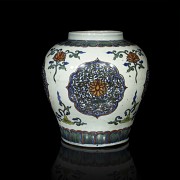 Enamelled porcelain vase, 19th - 20th century