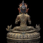 Escultura de Buda con hornacina.