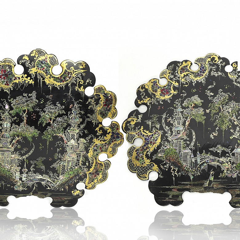 Pair lacquer fans with mother-of-pearl inlay, 20th Century